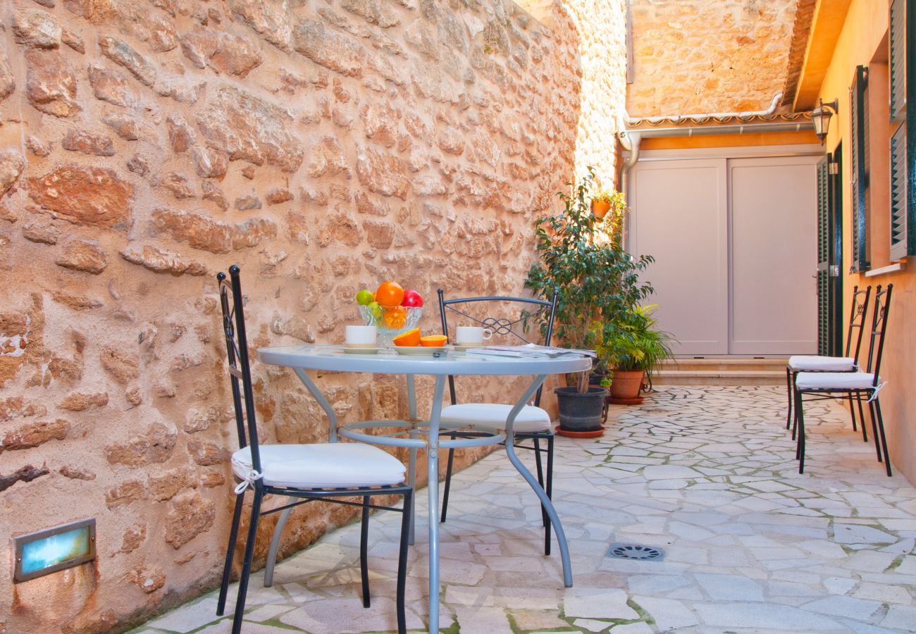 Casa en Alcúdia - C. Ca Na Polida, house in Alcudia with WiFi