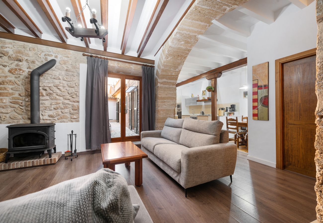 Casa en Alcúdia - C. Ca Na Polida, house in Alcudia with WiFi