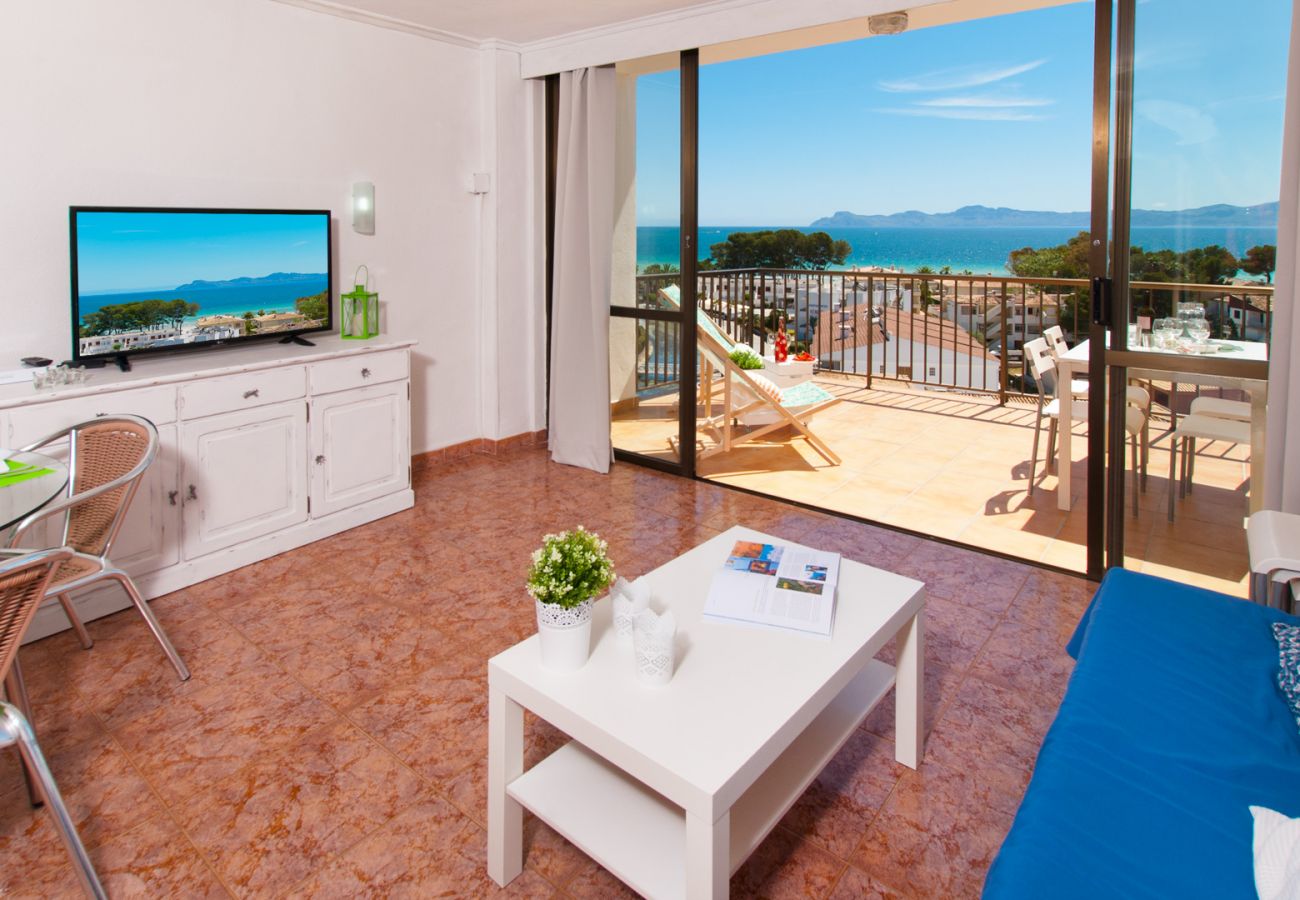 Apartamento en Alcúdia - A. The Shell II with Sea Views and Pool