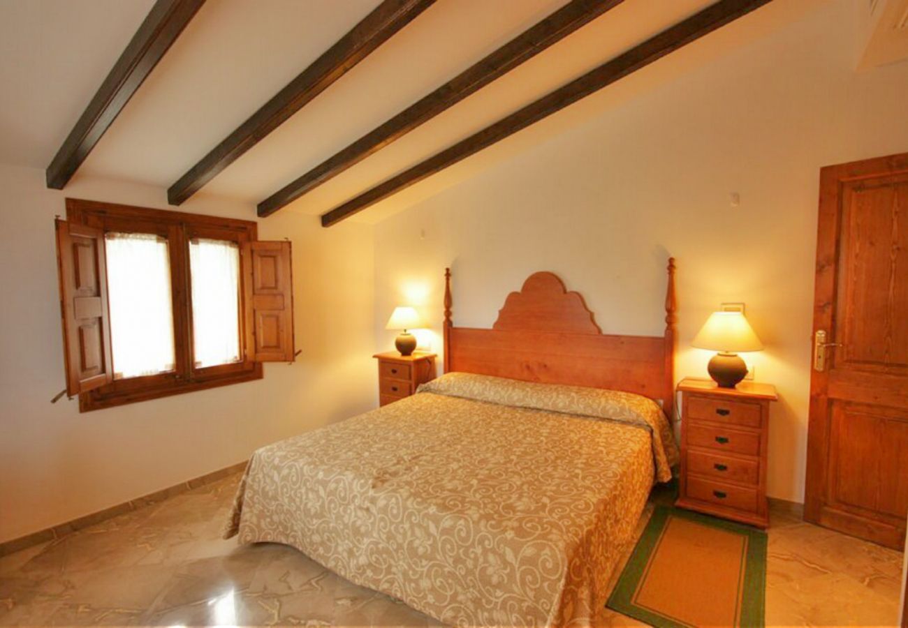 Dormitorio de la finca en Petra Mallorca