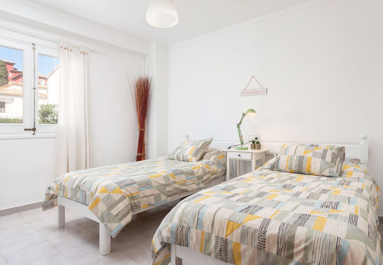 Apartamento en Cala Sant Vicenç - A. Can Marce in Cala Sant Vicenç with WiFi