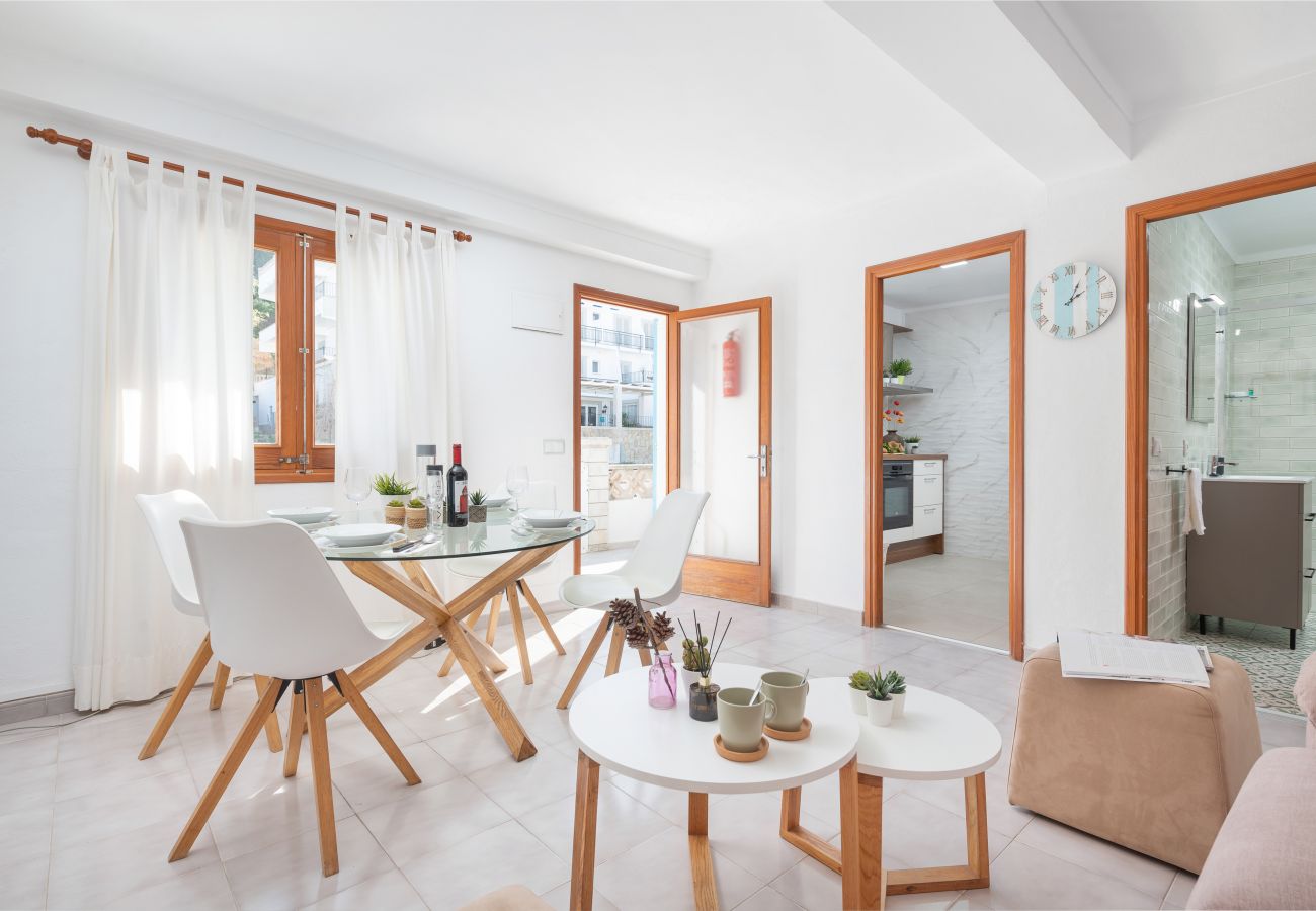 Apartamento en Cala Sant Vicenç - A. Can Marce in Cala Sant Vicenç with WiFi