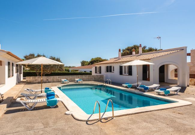 Apartamento en Cala´n Blanes - Menorca-APTO H / C.BRUT Apartamento en Cala´n Blanes - Menorca-APTO H / C.BRUT
