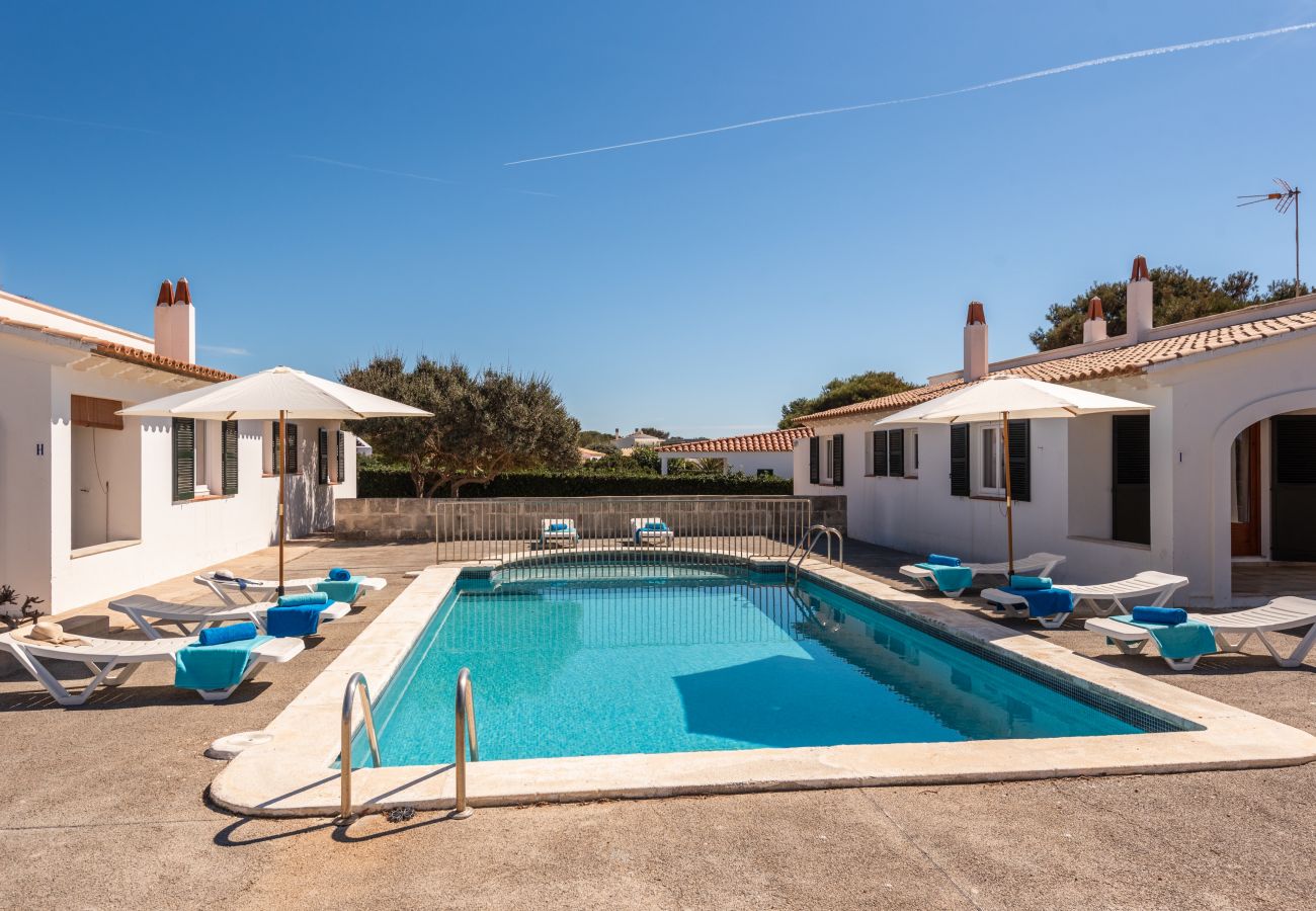 Apartamento en Cala´n Blanes - Menorca-APTO H / C.BRUT Apartamento en Cala´n Blanes - Menorca-APTO H / C.BRUT