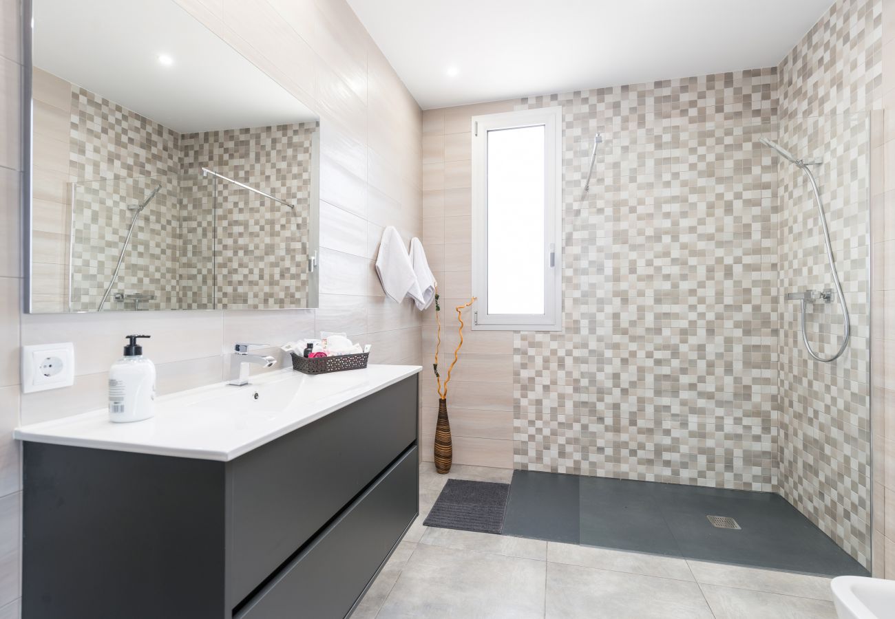 Villa en Llubi - V. Villa Albaimar