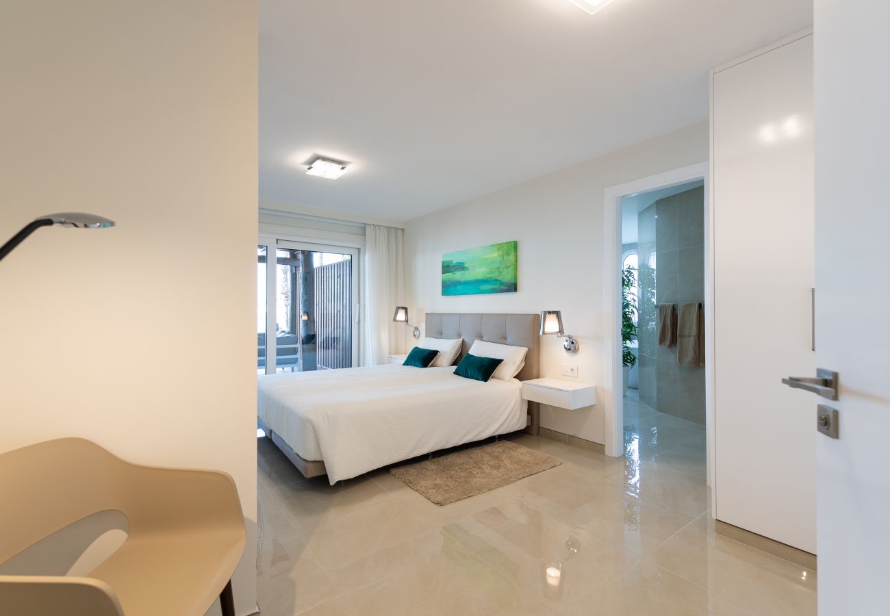 Apartamento en Bahia Feliz - Luxury Terrace Ocean view-P67B By CanariasGetaway