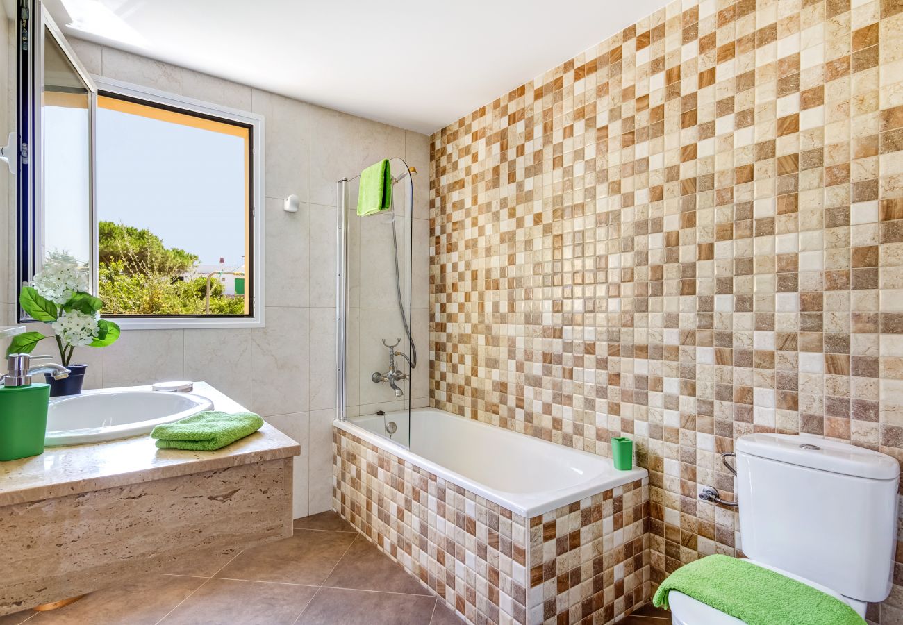 Villa en Cala´n Bosch - Menorca Urano