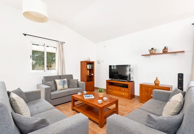 Villa en Cala´n Bosch - Menorca Raquel Villa en Cala´n Bosch - Menorca Raquel