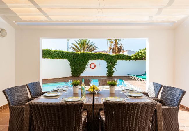 Villa en Cala´n Bosch - Menorca Raquel Villa en Cala´n Bosch - Menorca Raquel