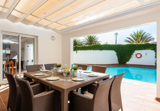 Villa en Cala´n Bosch - Menorca Raquel Villa en Cala´n Bosch - Menorca Raquel