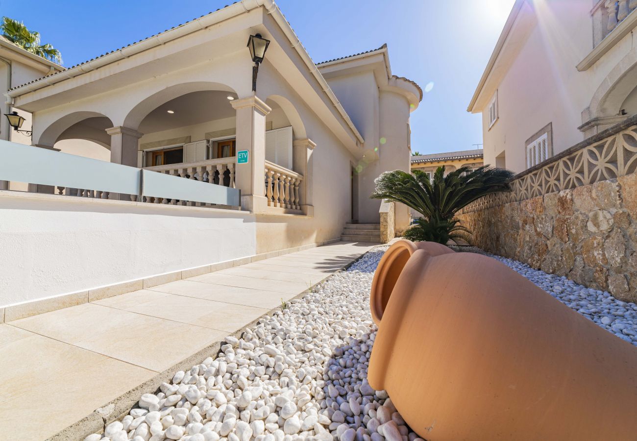 Villa en Muro - V. Benestar Pool and Beach Platja de Muro