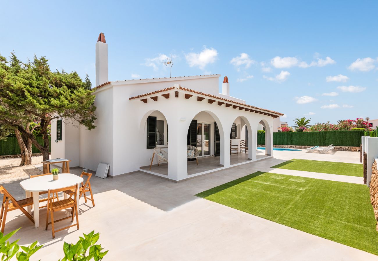 Villa en Cala´n Bosch - Menorca ROCAS