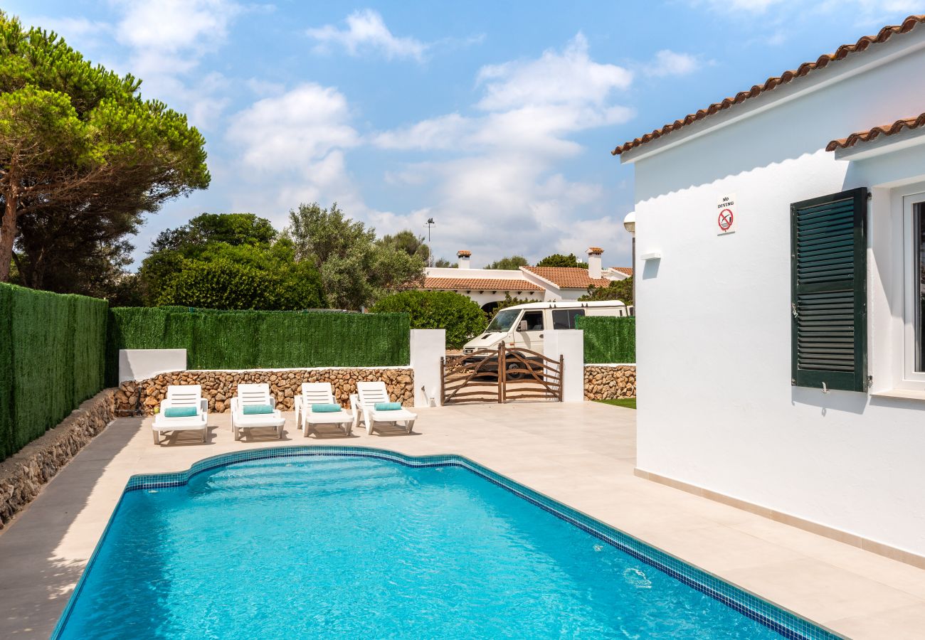 Villa en Cala´n Bosch - Menorca ROCAS