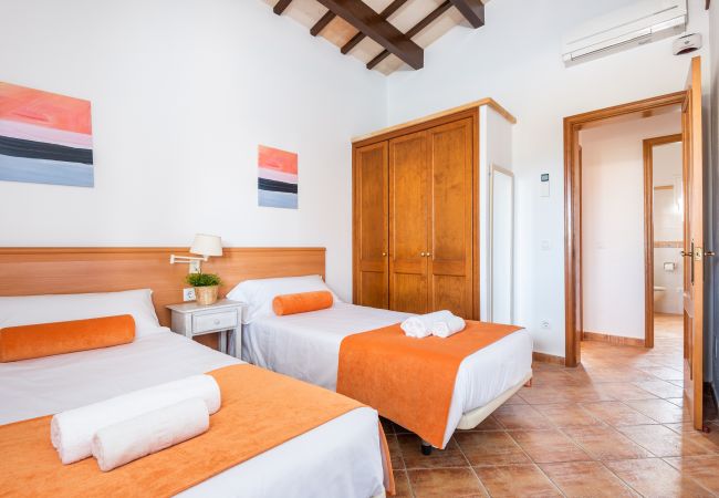 Villa en Cap d´Artruix - Menorca Fucsia Villa en Cap d´Artruix - Menorca Fucsia