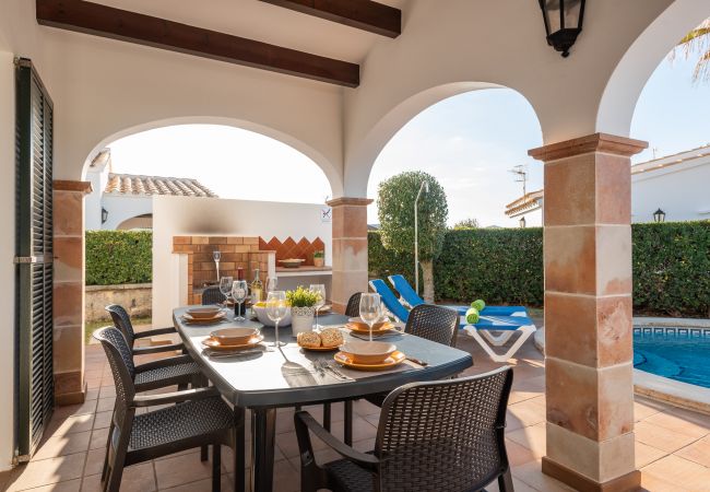 Villa en Cap d´Artruix - Menorca Fucsia Villa en Cap d´Artruix - Menorca Fucsia