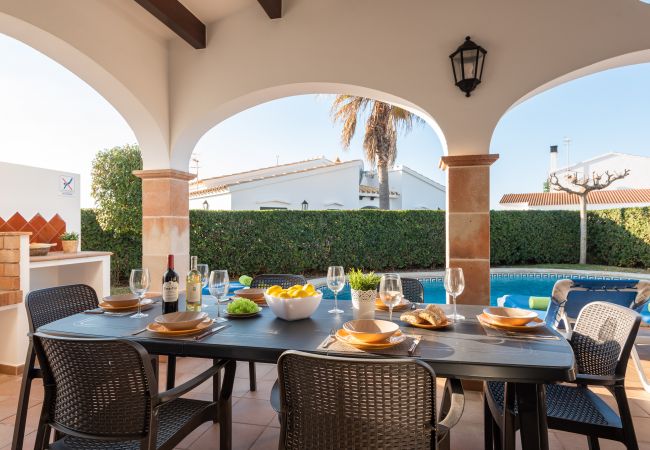 Villa en Cap d´Artruix - Menorca Fucsia Villa en Cap d´Artruix - Menorca Fucsia