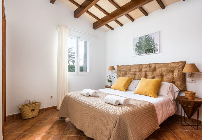 Villa en Cap d´Artruix - Menorca Fucsia Villa en Cap d´Artruix - Menorca Fucsia