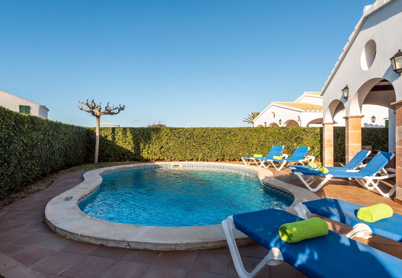 Villa en Cap d´Artruix - Menorca Fucsia