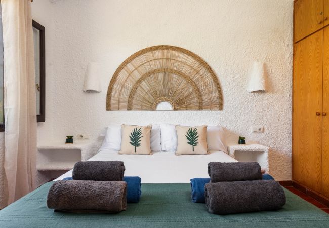 Apartamento en Cala Blanca - Apartamentos  MONSINES 11 A Apartamento en Cala Blanca - Apartamentos  MONSINES 11 A