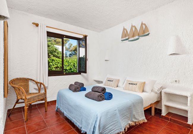 Apartamento en Cala Blanca - Apartamentos MONSINES 13 C Apartamento en Cala Blanca - Apartamentos MONSINES 13 C