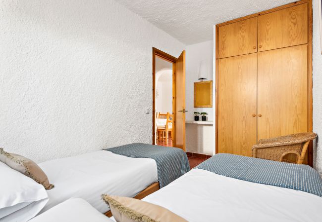 Apartamento en Cala Blanca - Apartamentos MONSINES 13 C Apartamento en Cala Blanca - Apartamentos MONSINES 13 C