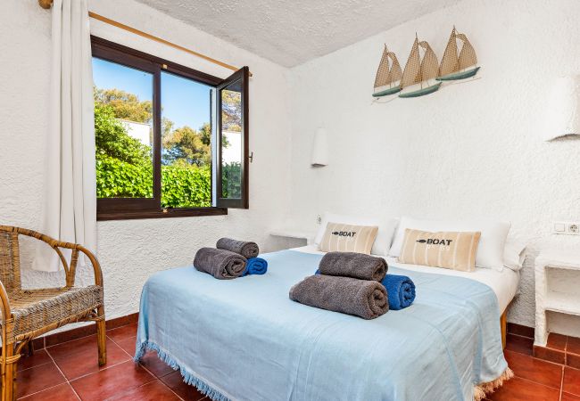 Apartamento en Cala Blanca - Apartamentos MONSINES 13 C Apartamento en Cala Blanca - Apartamentos MONSINES 13 C