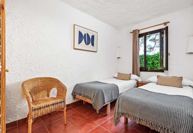 Apartamento en Cala Blanca - Apartamentos MONSINES 13 C Apartamento en Cala Blanca - Apartamentos MONSINES 13 C