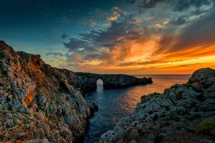 Vistas de la puesta de sol en Menorca
